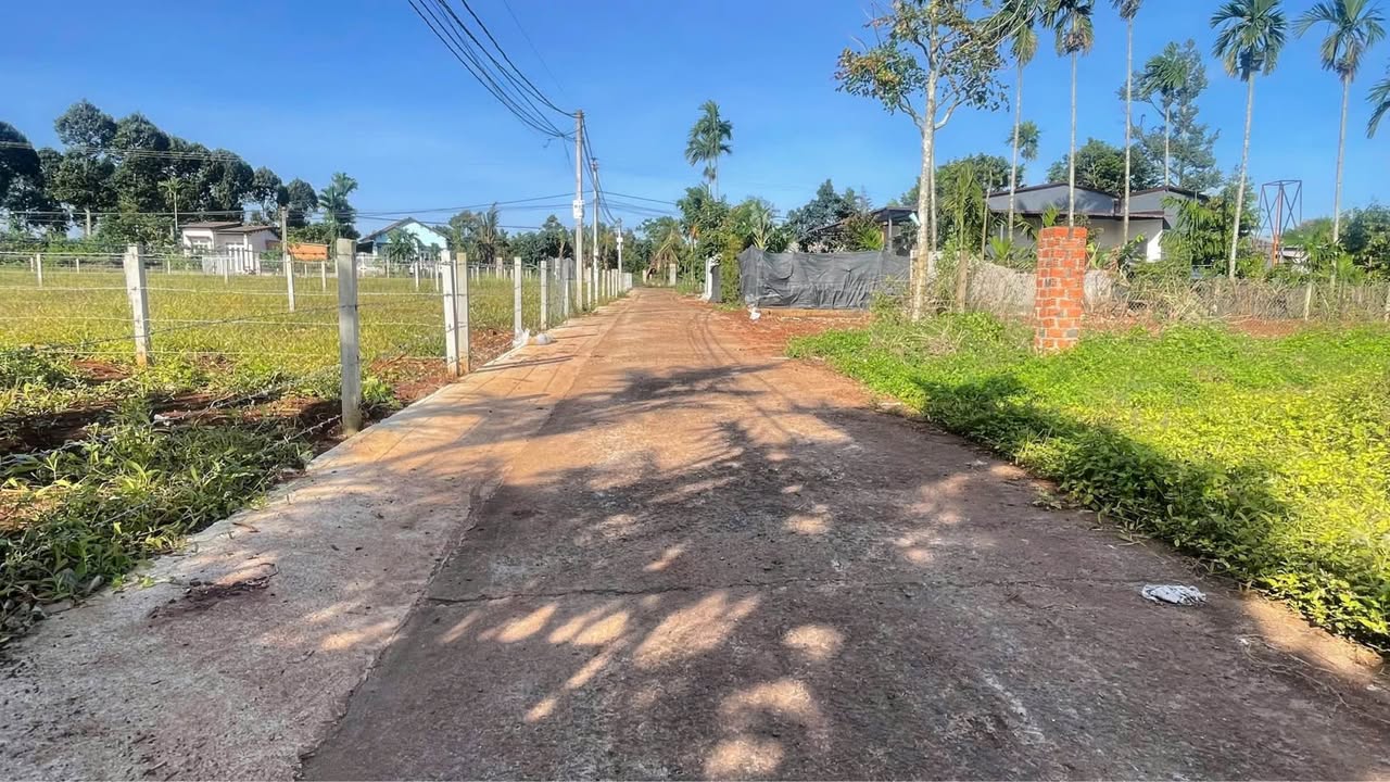 Đất nền đường KomLeo, Buôn Ma Thuột 400m² giá 1 tỷ - Đường ô tô thông thoáng!