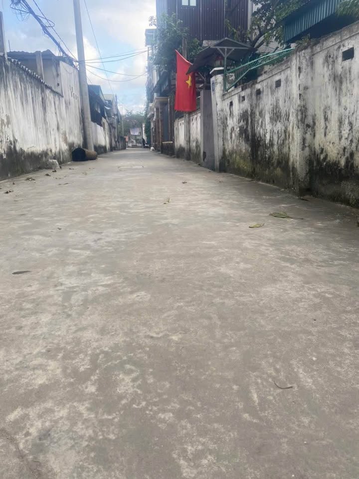 Đất bán phường Đông Vĩnh 100m² giá 3 tỷ - Vị trí thông thoáng, thuận tiện giao thông!