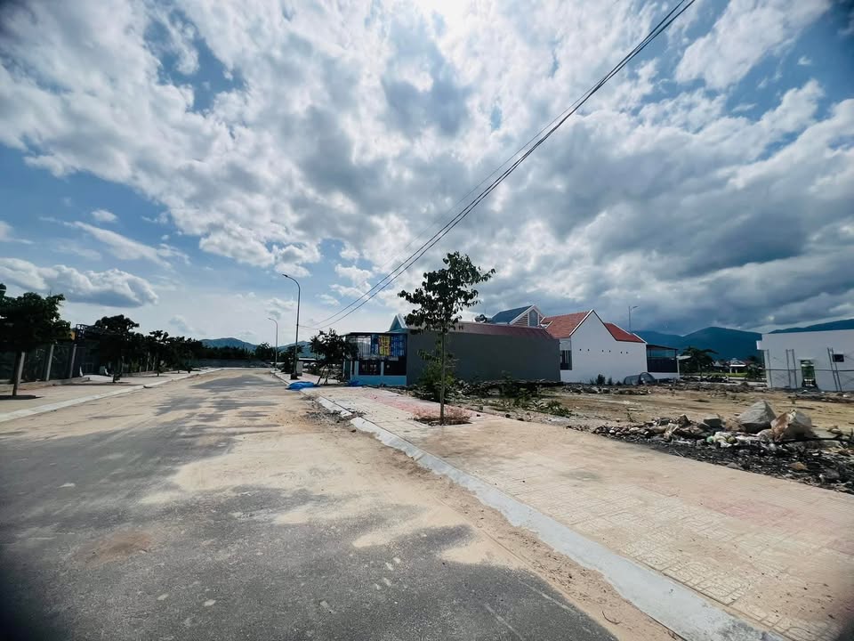 Đất nền Vông Trắc Tre, Vạn Ninh 101m² giá 1.4 tỷ - Hạ tầng hoàn thiện, đầu tư sinh lời!