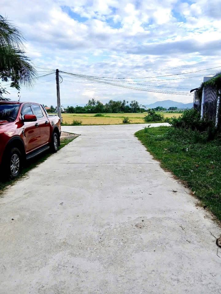 Đất đấu giá Vạn Bình 200m² giá 1.1 tỷ - Sổ đỏ sang tên ngay!