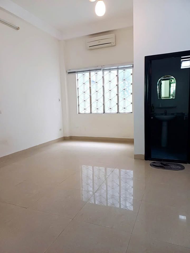 Nhà 3 tầng Hòa Cường Đà Nẵng 81m² giá 8 tỷ - Kiên cố và tiện nghi!