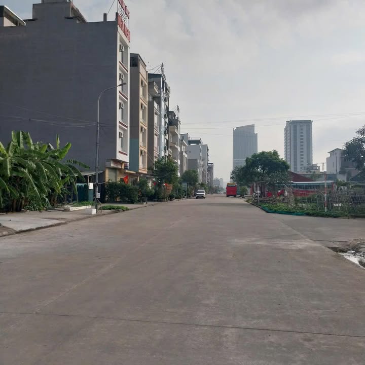 Đất tái định cư Hùng Thắng Hạ Long 63.5m² giá 5 tỷ - Vị trí đẹp, kinh doanh thuận lợi!