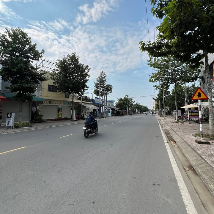 Đất nền mặt tiền đường Mậu Thân 2, Vĩnh Long 220m² - Sẵn sàng đầu tư!