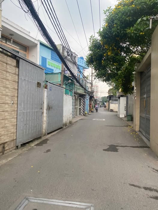 Nhà 4 tầng Hiệp Bình Chánh 63m² giá 5.9 tỷ - Ô tô vào được