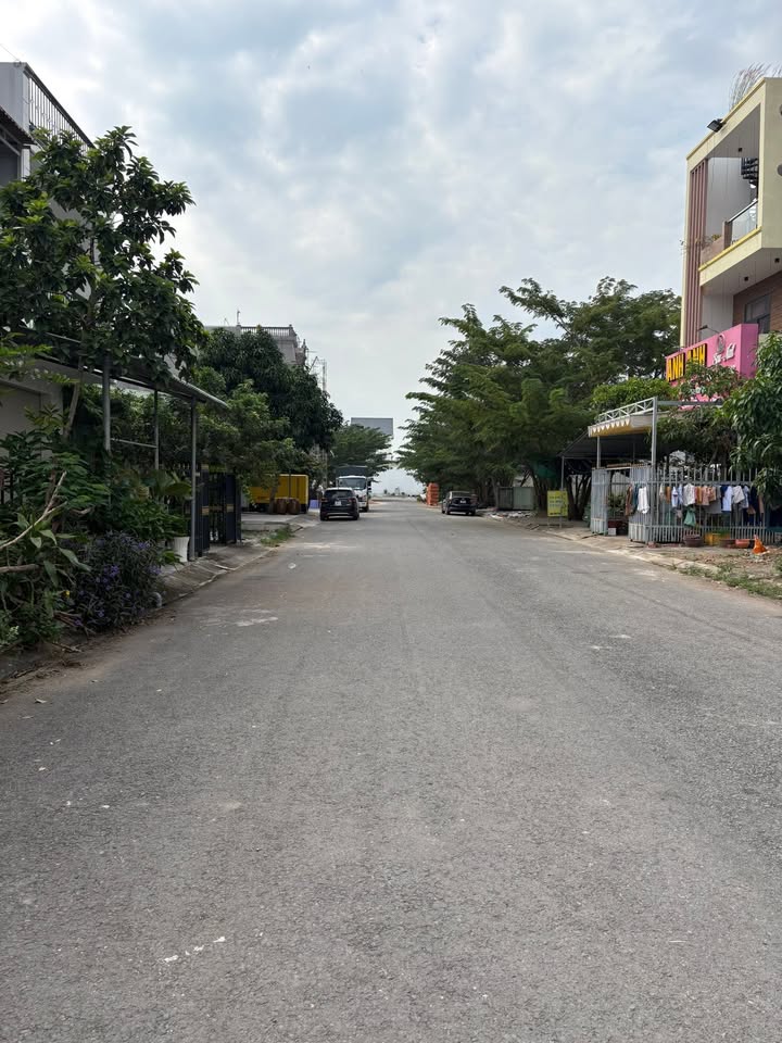 Đất nền KDC Hưng Gia Bến Lức 100m² giá chỉ 2.9 tỷ - Sổ hồng riêng, xây dựng tự do!