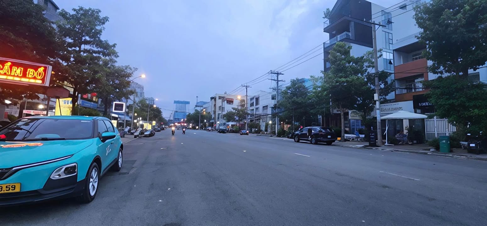 Nhà phố Tân Thuận Tây 92m² giá 16.6 tỷ - Kinh doanh sầm uất ngay mặt tiền