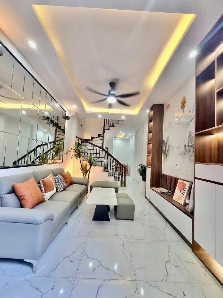 Nhà riêng 4 tầng ngõ 122 Kim Giang 36m² - Thiết kế thoáng mát, vị trí thuận lợi!