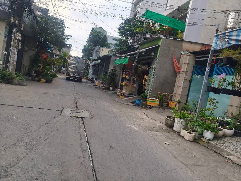 Nhà phố Đường Số 9A, Bình Tân 12m² giá 2 tỷ - Sổ đỏ chính chủ, công chứng ngay!