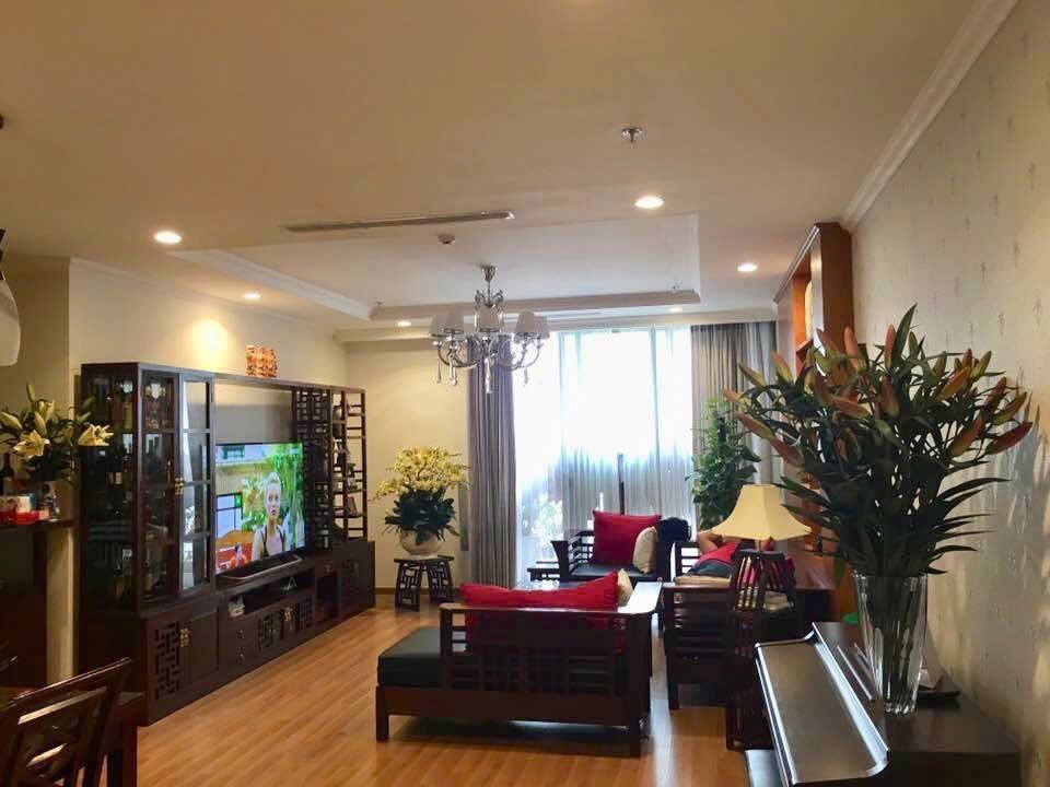 Căn hộ Vinhomes Nguyễn Chí Thanh 129m² - Full nội thất, vị trí đắc địa!