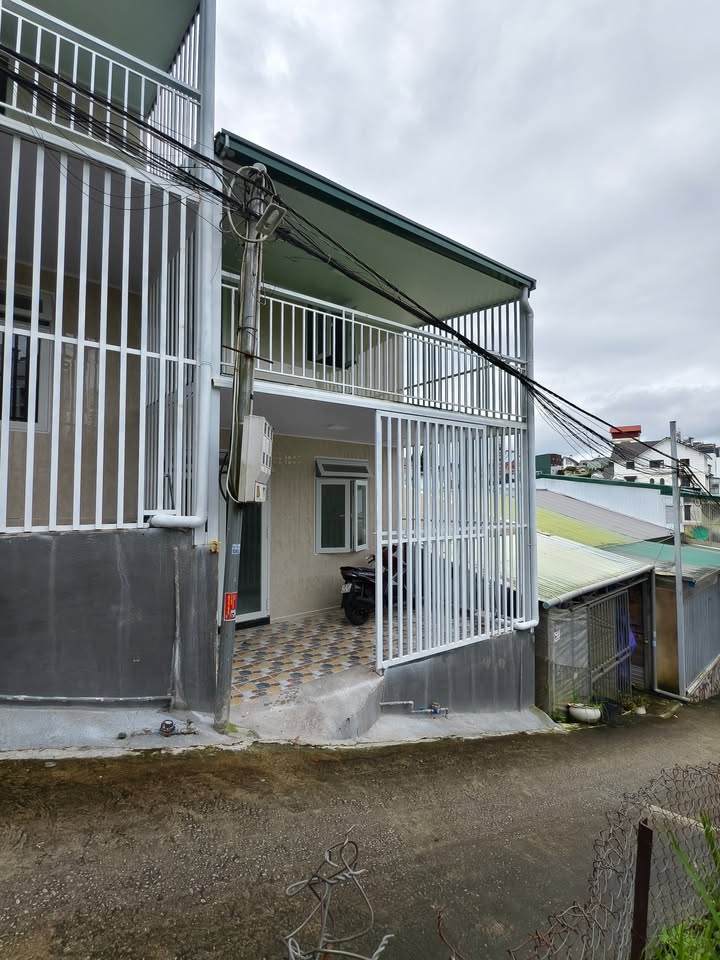 Nhà nguyên căn cho thuê tại Đà Lạt 120m² giá 6.5 triệu - Không nội thất, ưu tiên dài hạn!