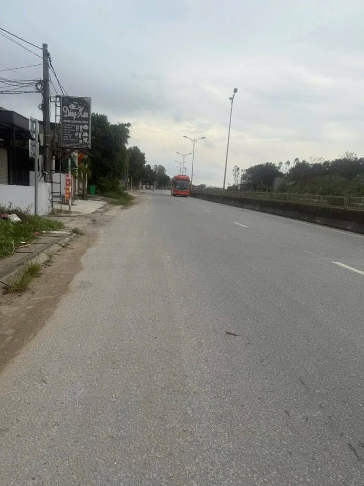 Đất bám Quốc lộ 1A, Quỳnh Thiện, 133.3m² giá 1.99 tỷ - Phong thủy tốt cho kinh doanh!