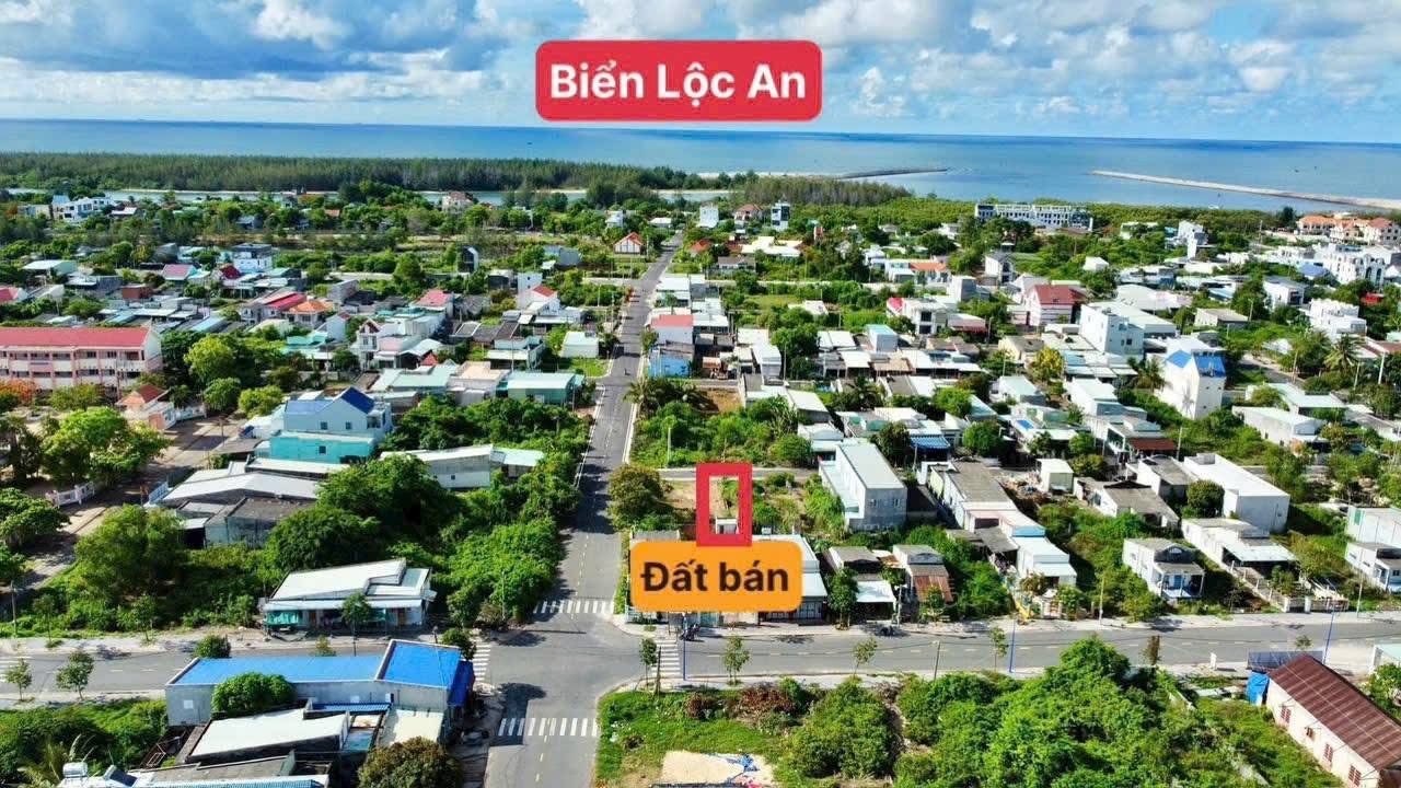 Lô đất ven biển Lộc An 198.4m² giá 2.5 tỷ - Sổ hồng chính chủ, thuận tiện di chuyển!