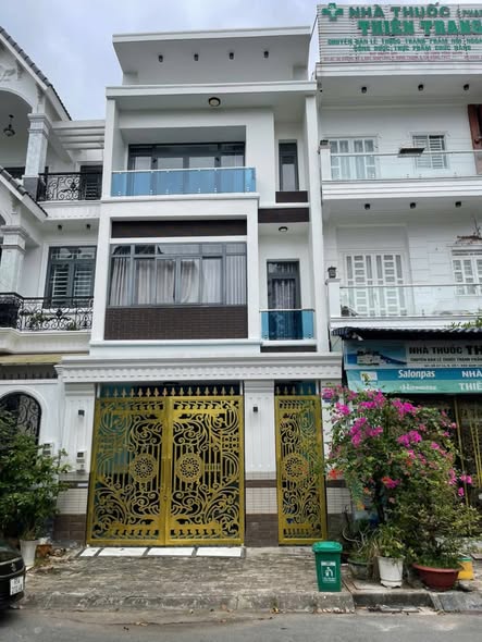 Nhà 1 trệt 2 lầu Cần Thơ 79.9m² giá 5.55 tỷ - Thiết kế hiện đại, sẵn sàng vào ở!