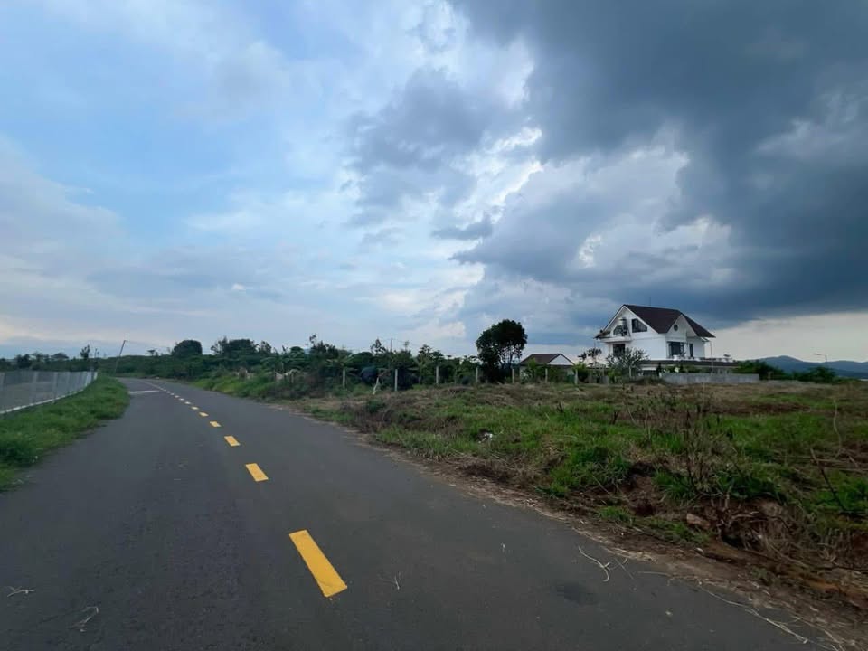 Nhà mặt tiền Nguyễn Tri Phương, Bảo Lộc 216m² giá 1.9 tỷ - Cơ hội đầu tư hấp dẫn!