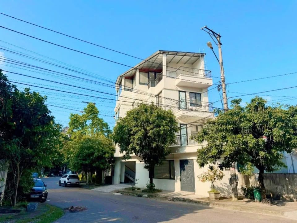 Nhà FrontHouse mặt tiền đường Hoàng Ngân 72m² giá 7 tỷ - Thiết kế kinh doanh văn phòng