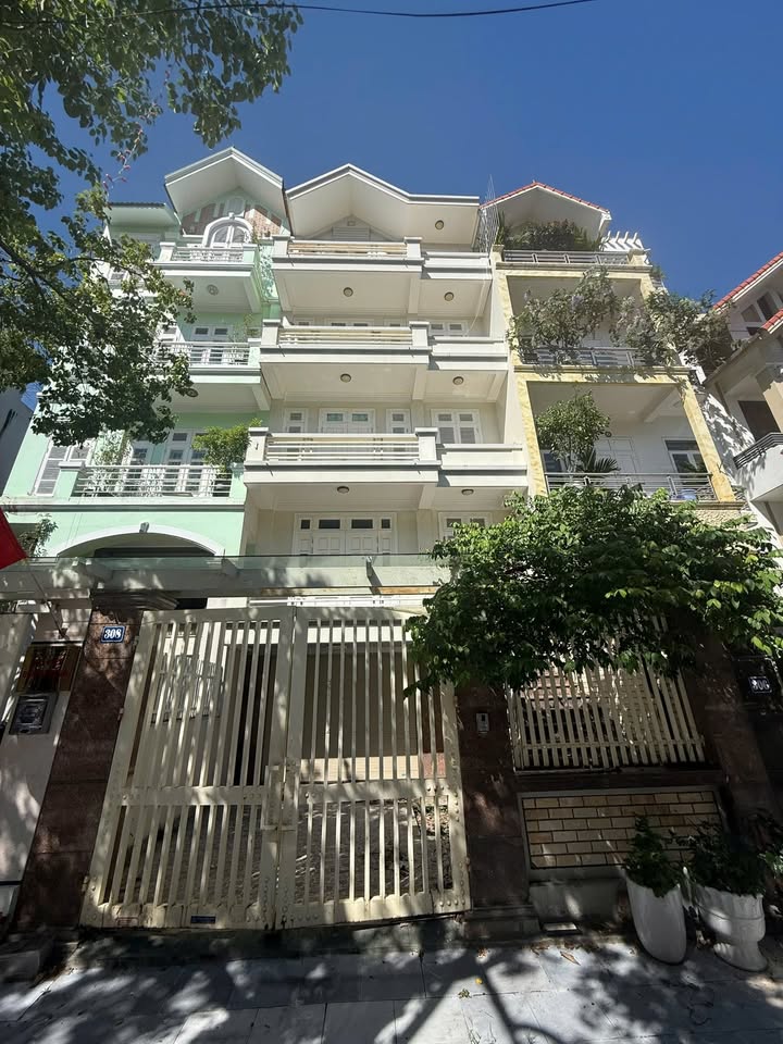 Nhà 5 tầng tại Hồng Hải, Hạ Long 114m² giá 16 tỷ - Gần Big-C, thuận lợi kinh doanh!