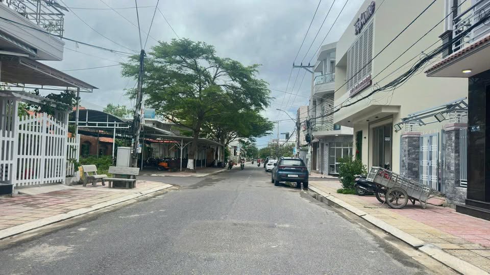 Đất mặt tiền kinh doanh Lạc Long Quân Vạn Ninh 200m² giá chỉ 3.9 tỷ - Pháp lý rõ ràng!