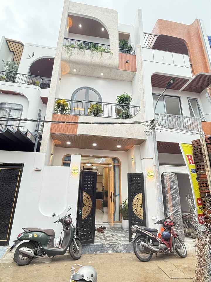 Nhà 3 tầng kiệt ô tô Tôn Đức Thắng, Hòa Khánh, Đà Nẵng 62.5m² giá 5 tỷ - Full nội thất xịn xò!