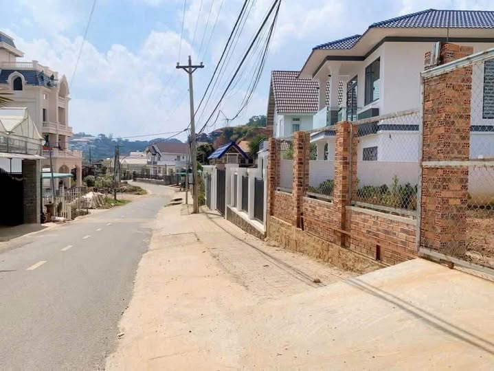 Bán lô đất Biệt thự Đà Lạt 250m² giá 7.5 tỷ - Sổ hồng riêng, mặt tiền đường Đa Phú