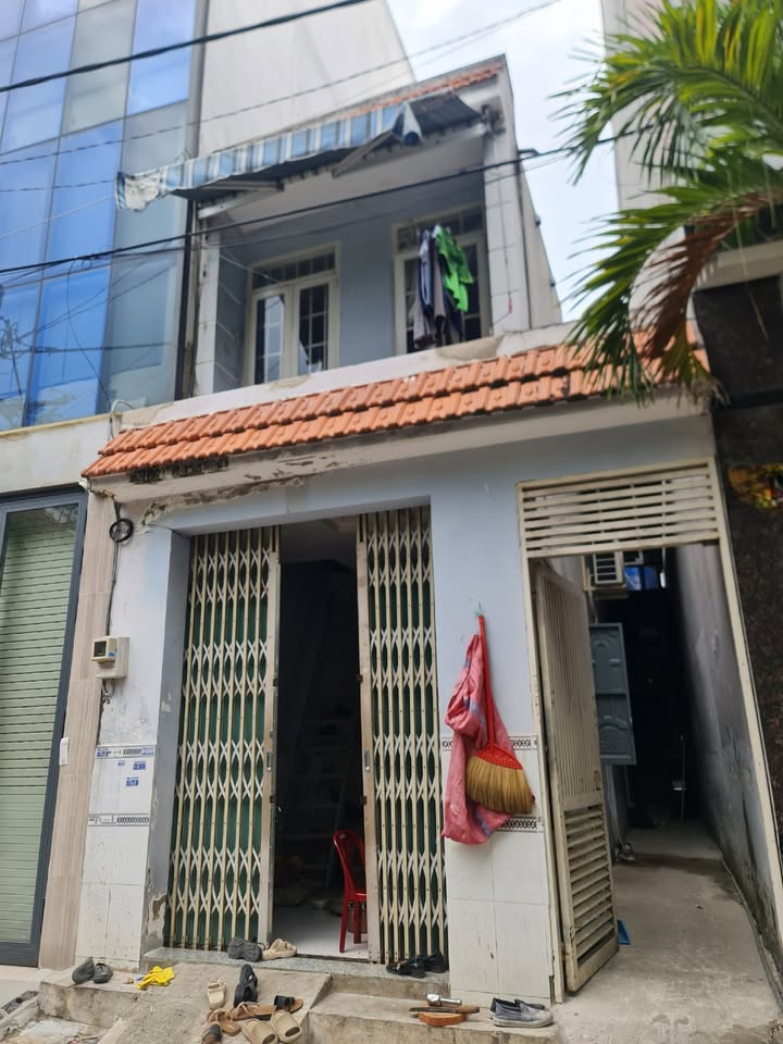 Nhà trọ 2 tầng đường Dương Thị Giang, quận 12, 64m² giá 8 tỷ - Đầu tư sinh lời ổn định!
