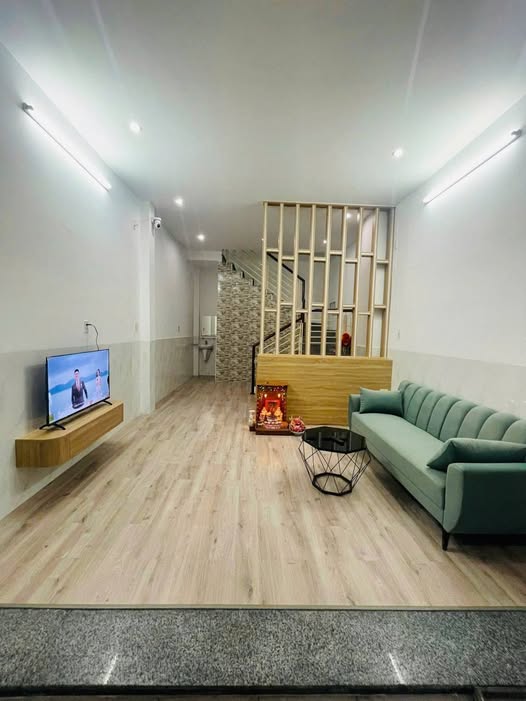 Nhà 4 tầng ngay trung tâm Nha Trang, 34m² giá 4.5 tỷ - Tiện ích đầy đủ