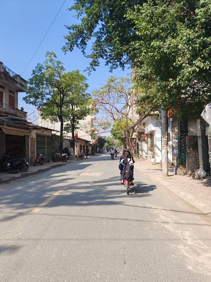 Đất nền lô góc phường Phú Lãm 49m² chỉ 2 tỷ - Cơ hội đầu tư hấp dẫn!