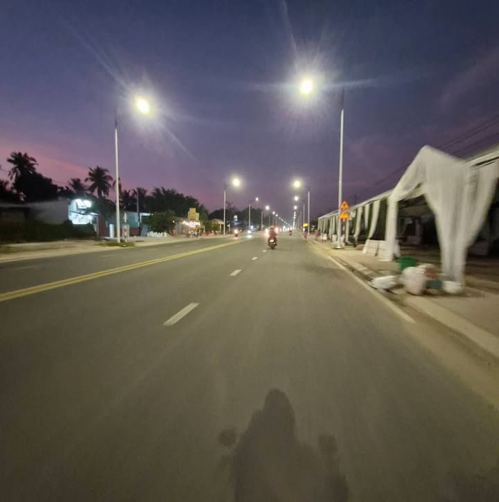 Nhà mặt tiền đường Nguyễn Chí Thanh, Hòa Thành, Tây Ninh 600m² giá 5.5 tỷ - Kinh doanh thuận lợi!