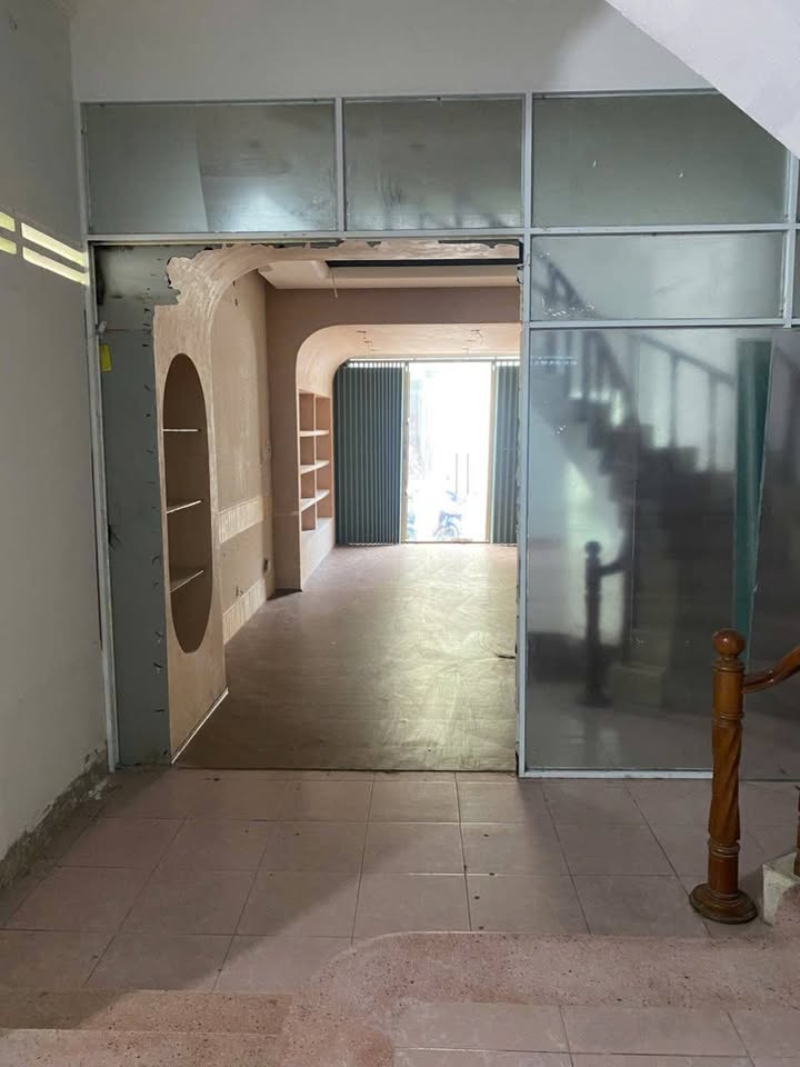 Nhà nguyên căn mặt tiền kinh doanh Tuyên Quang - Phan Thiết 200m² giá 15 triệu - Thích hợp ở và kinh doanh