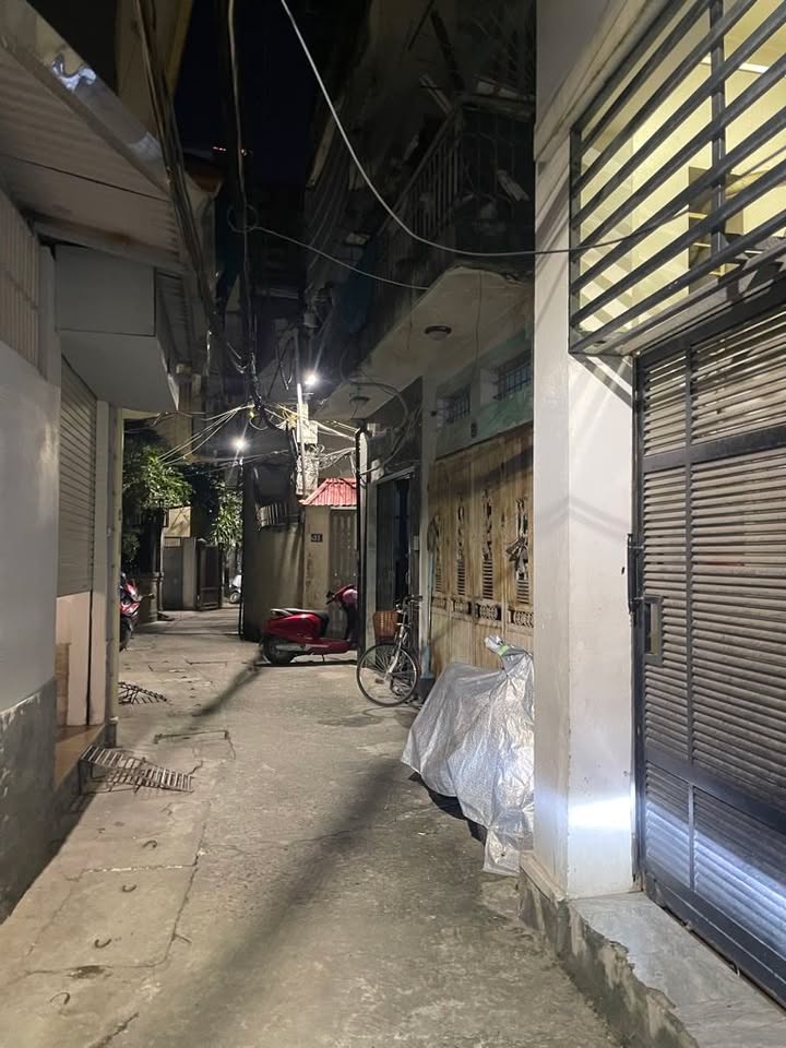 Đất tặng nhà cấp 4 tại Đội Cấn, Ba Đình, 50m² giá 7 tỷ - Cơ hội hiếm có!