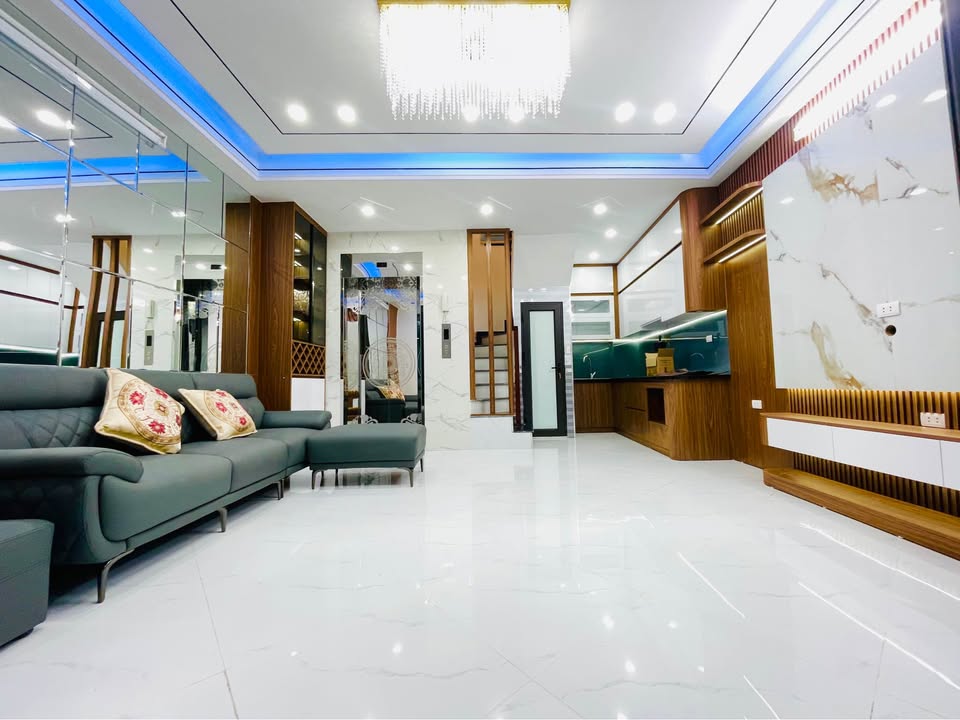 Nhà xây mới 6 tầng thang máy tại Trung Phụng, Đống Đa - Giá 9 tỷ - Nội thất tặng kèm