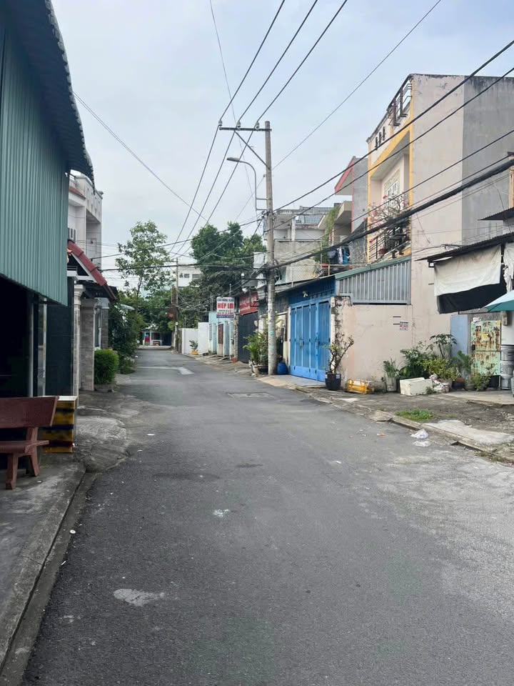 Đất nền 370m² đường Quốc lộ 13, Thủ Đức - Giá 17 tỷ, xây hầm 6 tầng