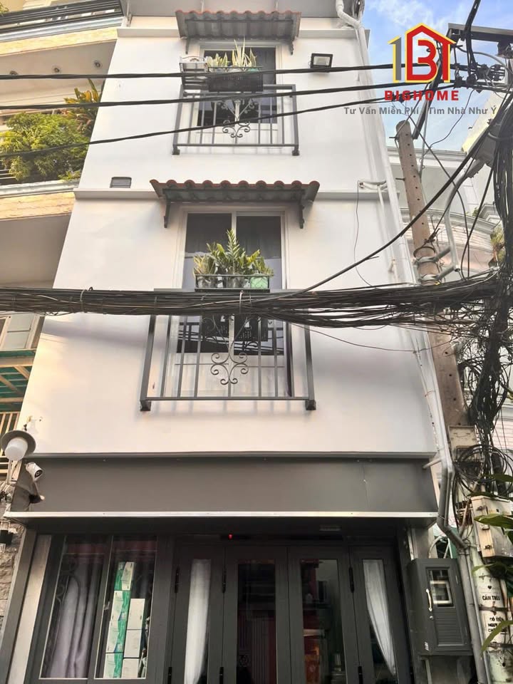 Nhà nhỏ xinh Phú Nhuận 9.2m² giá 2.89 tỷ - Full nội thất, dọn vào ở ngay!