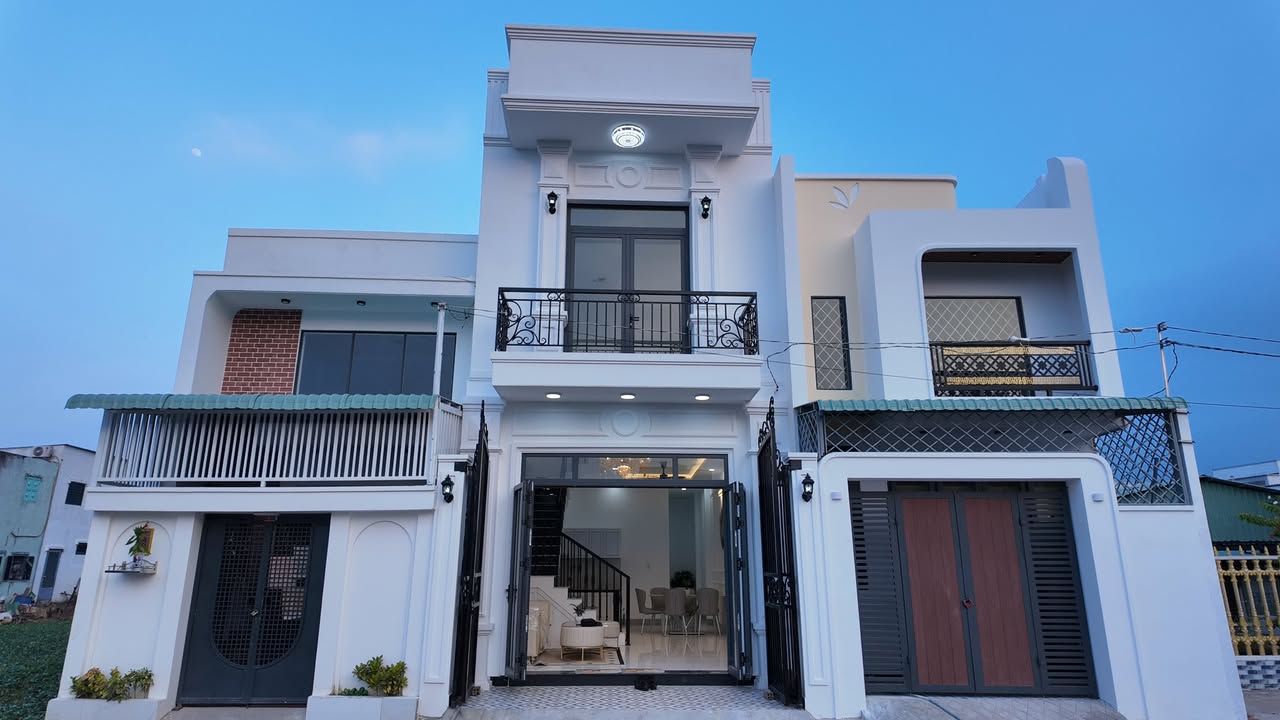 Nhà Tân Cổ Điển tại Mỹ Tho 65m² giá 1.82 tỷ - Vị trí trung tâm đắc địa!