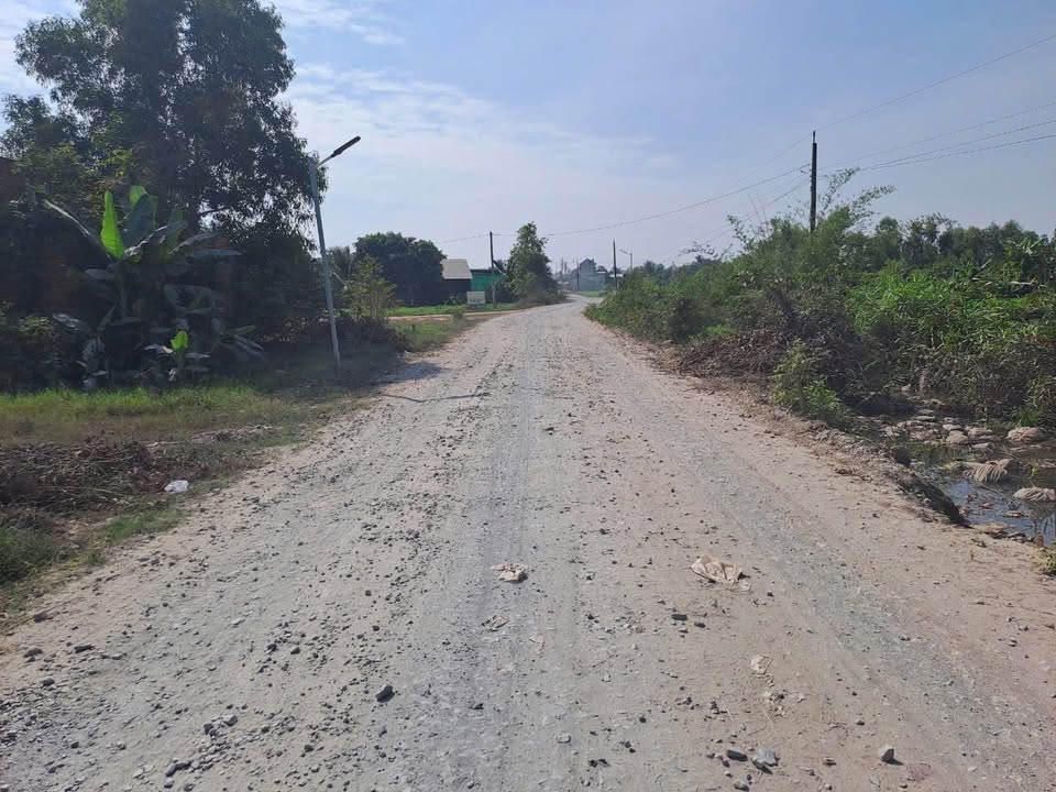 Đất nền xã Tân Phú, Đức Hòa 120m² giá 900 triệu - Pháp lý đầy đủ, tiện ích xung quanh