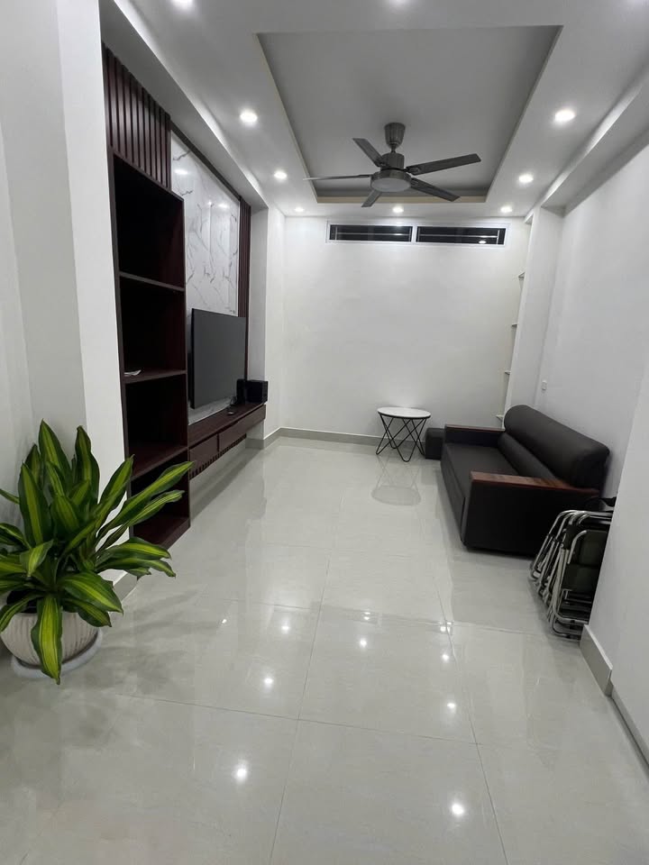 Căn hộ tập thể cho thuê đường Lý Văn Phúc 110m² giá 12 triệu - Tiện nghi đầy đủ, vào ở ngay!