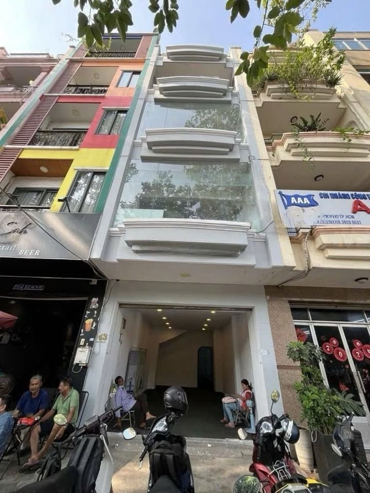 Cho thuê mặt bằng kinh doanh tại Hoàng Sa, Quận 1 - Không gian lý tưởng cho mọi ngành nghề!