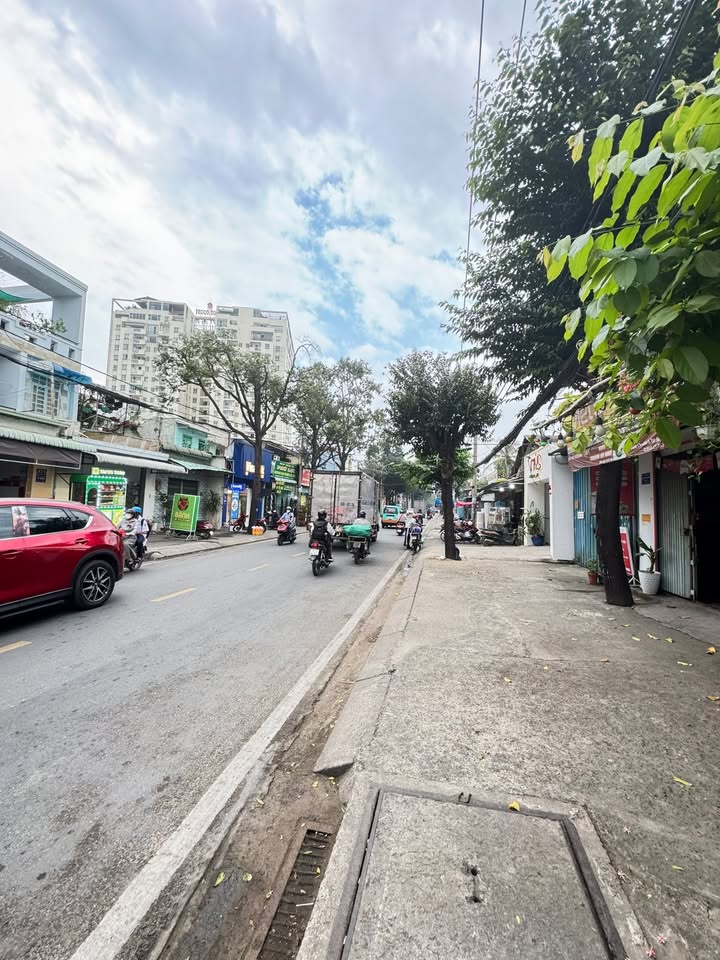 Nhà cho thuê mặt tiền đường Linh Đông, Thủ Đức 110m² - Phù hợp làm văn phòng, spa!