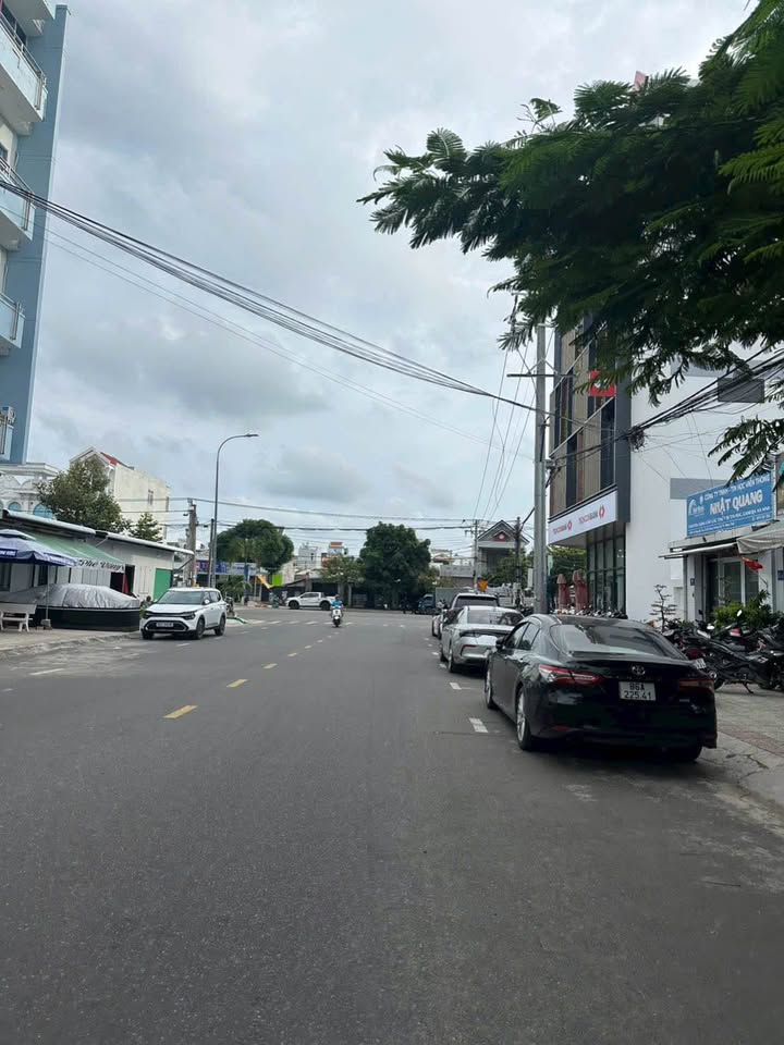 Đất nền mặt tiền Nguyễn Gia Tú 200m² giá 11 tỷ - Cơ hội đầu tư tuyệt vời!