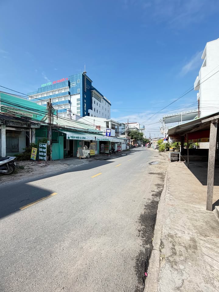 Bán lô FrontHouse mặt tiền Trần Phú, Phan Thiết 75m² giá 4 tỷ - Cơ hội đầu tư hiếm có!