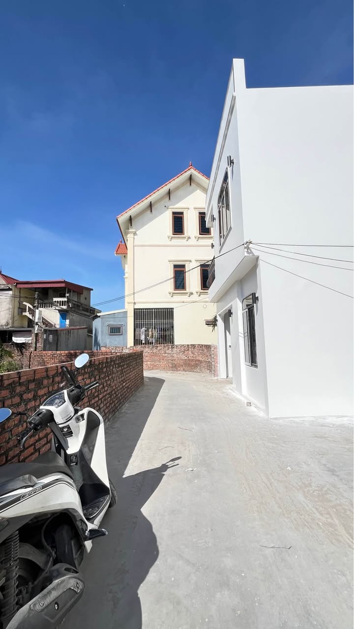 Nhà 2 tầng Quốc Tuấn 46m² giá 1.6 tỷ - Full nội thất, ô tô vào nhà!