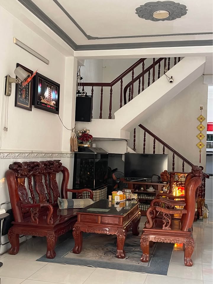 Nhà bán quận 6 - 60m² giá 4.6 tỷ - Vị trí siêu đẹp, cách mặt tiền chỉ 1 căn!