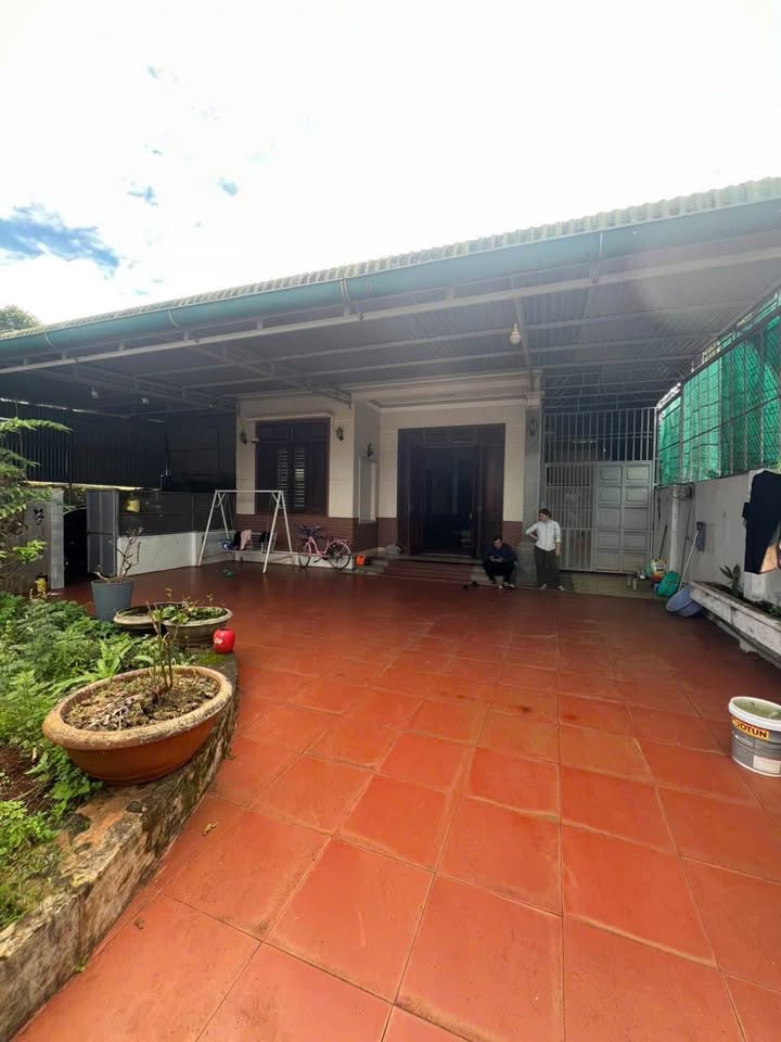 Nhà bán tại Nguyễn Lương Bằng, Tân Lập, 300m² giá 5 tỷ - Sẵn sàng ở ngay!