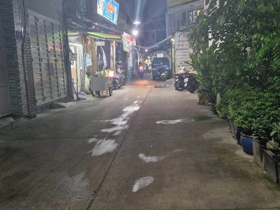 Đất Phú Nhuận 95m² giá 6 tỷ - Phù hợp xây dựng CHDV, văn phòng!