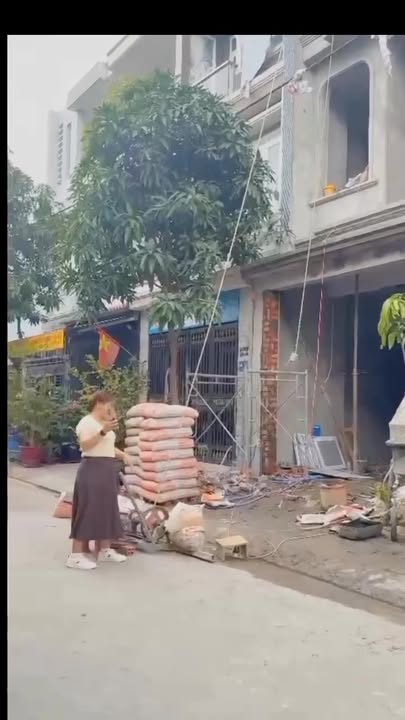 Nhà 3 tầng KDC Phú Mỹ Hiệp, Dĩ An 60m² giá 5.5 tỷ - Tặng nội thất cao cấp!