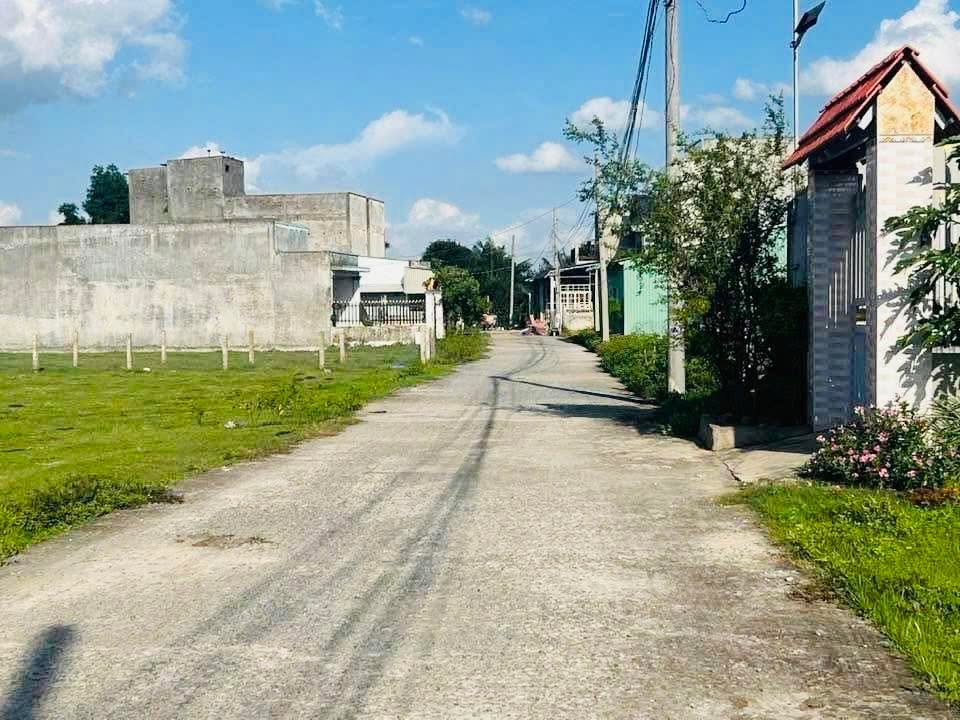 Đất thổ cư 140m² xã Thanh Phú, Bến Lức chỉ 1.4 tỷ - Sổ hồng chính chủ!