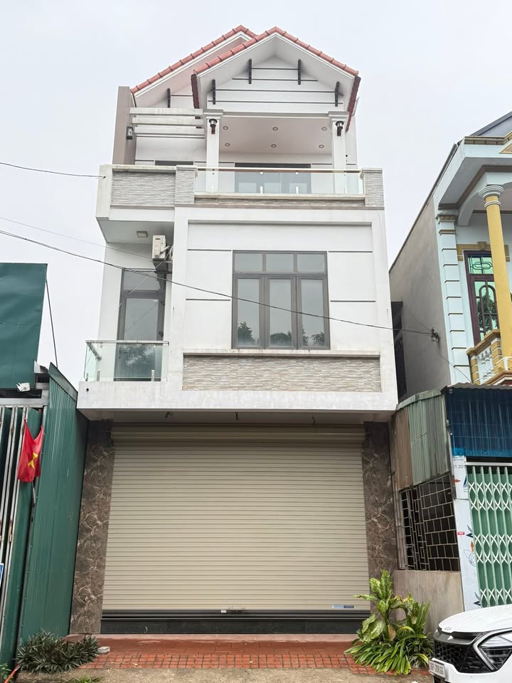 Nhà 3 tầng mặt đường Mê Linh, Hà Nội - Thuê ngay cho kinh doanh