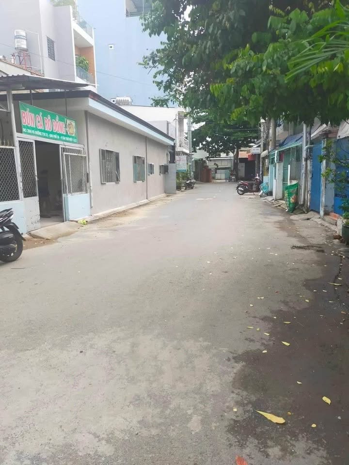 Nhà 2 tầng Tân Thới Hiệp 35m² giá 2 tỷ - Sổ hồng riêng, vào ở ngay!