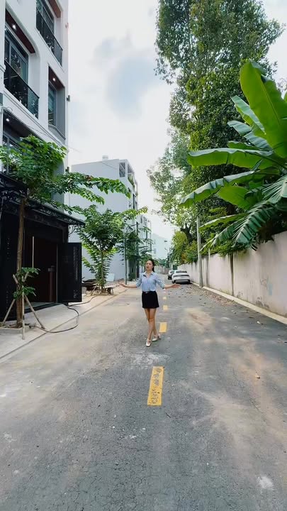 Nhà phố 1 trệt 3 lầu Trung Mỹ Tây, Quận 12 giá 6.4 tỷ - Vị trí đắc địa, sẵn sàng vào ở!