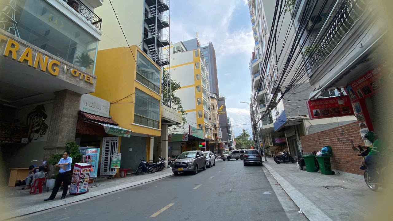 Khách sạn 20 phòng ngay biển Trần Phú - Đầu tư sinh lời chỉ 40 tỷ!