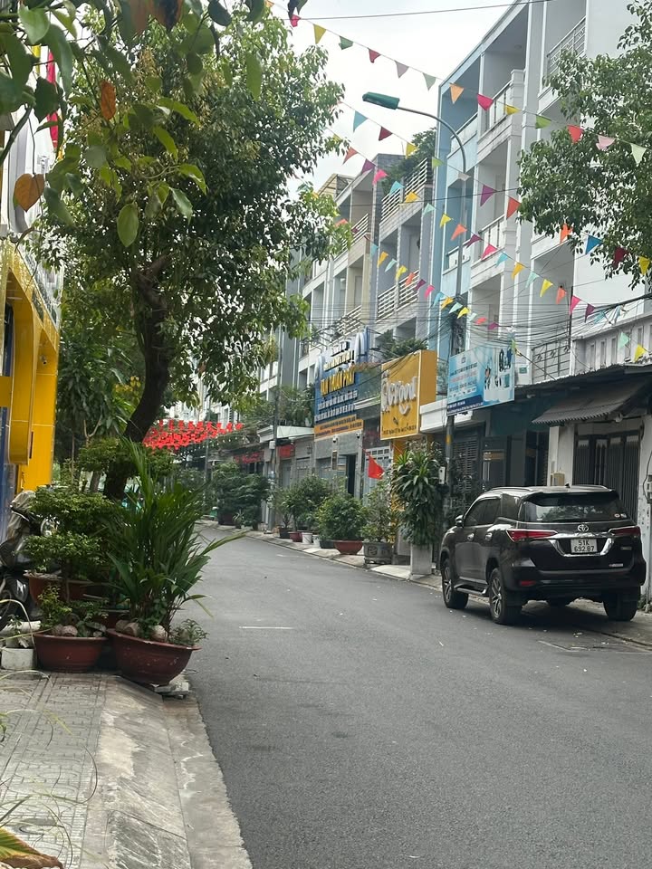 Nhà phố Hiệp Thành City 90m² giá 9.5 tỷ - Thương lượng nhẹ, chính chủ!